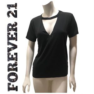 Women’s Shortsleeve FOREVER 21 Black Top SMALL